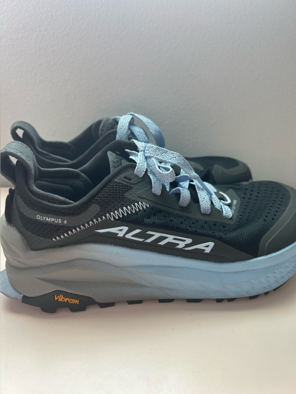 ALTRA Olympus 6 Vibram Trail Running Shoes Women's Size 6.5 Black Blue